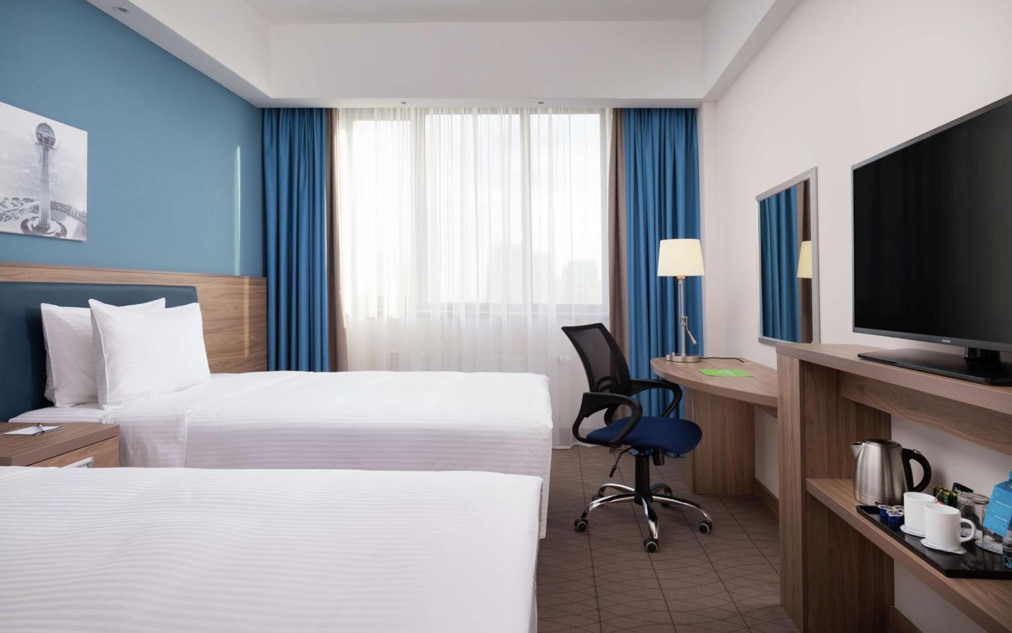 מלון Hampton By Hilton Astana Triumphal Arch מראה חיצוני תמונה